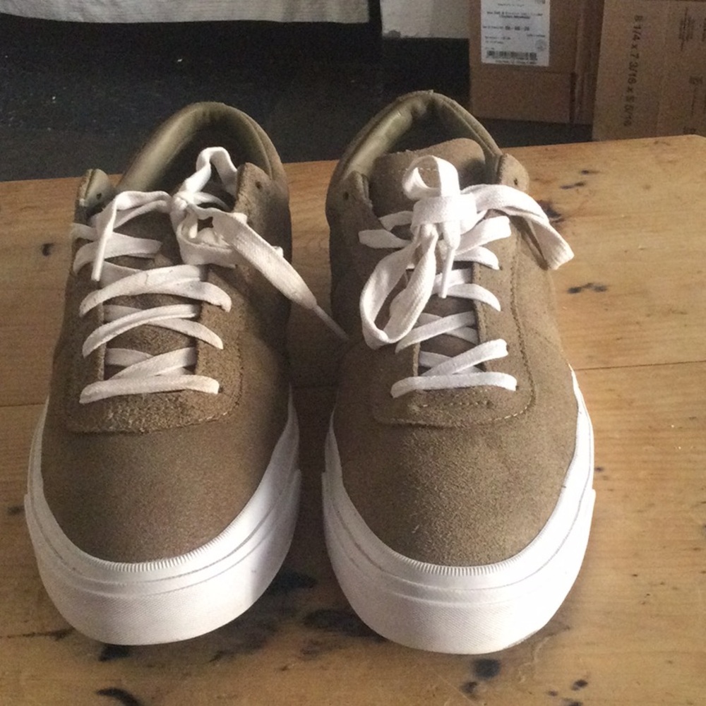 Men's Suede Low-Top Sneakers in Olive